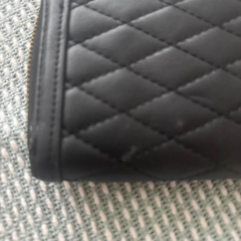 Black quilted leather women's wallet